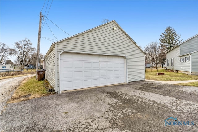 view of detached garage