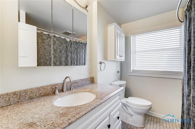 full bathroom featuring visible vents, tile patterned flooring, vanity, toilet, and a shower with shower curtain