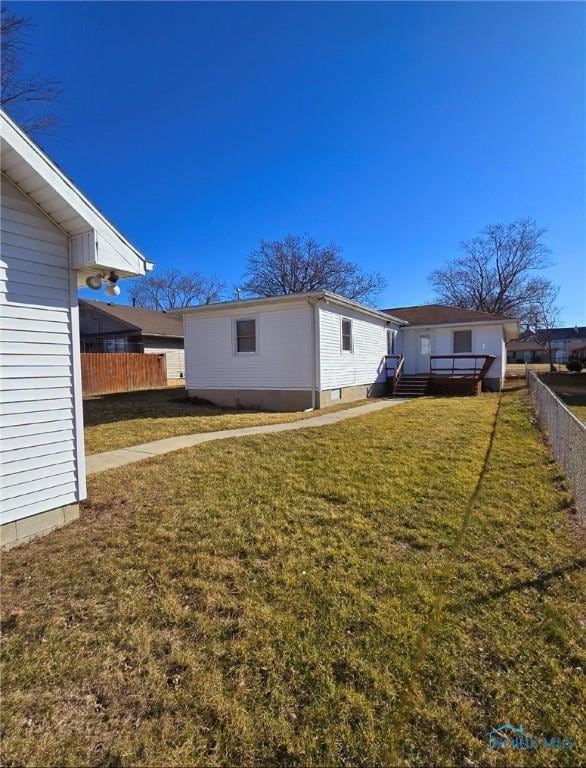 1934 Geffs Ave, Findlay, OH 45840 - view of yard featuring fence