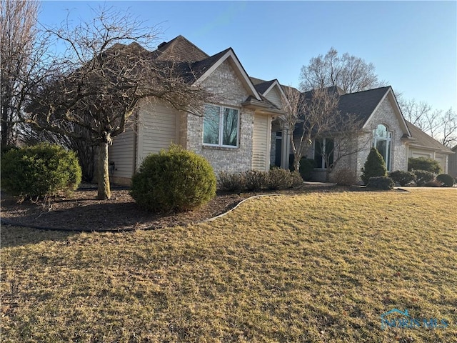 view of front of house with a front yard