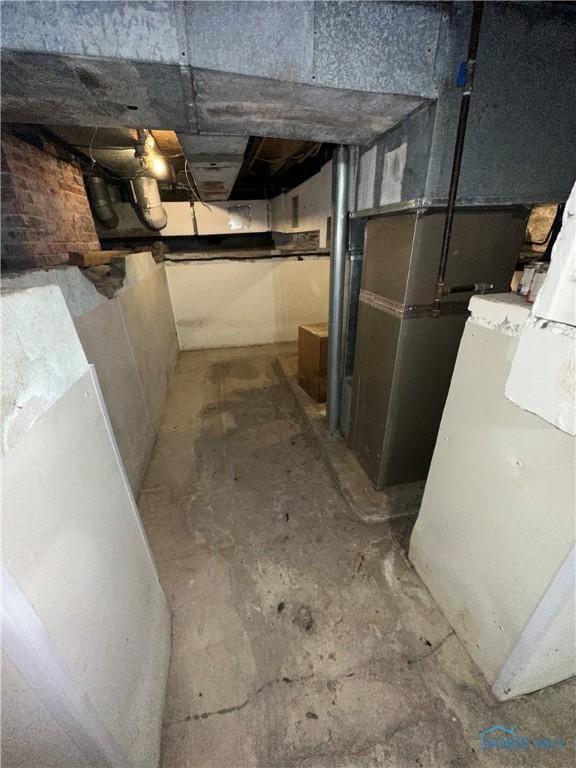 view of unfinished basement