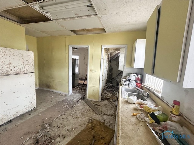 kitchen featuring a sink