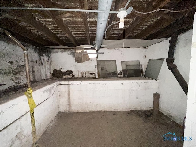 view of unfinished basement