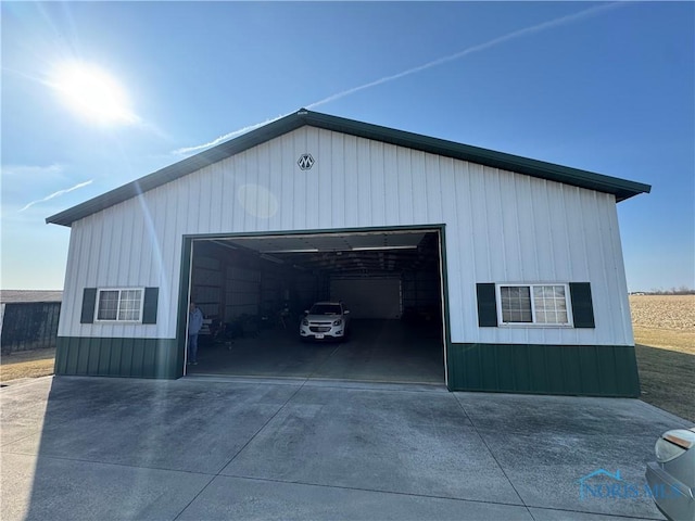 view of detached garage