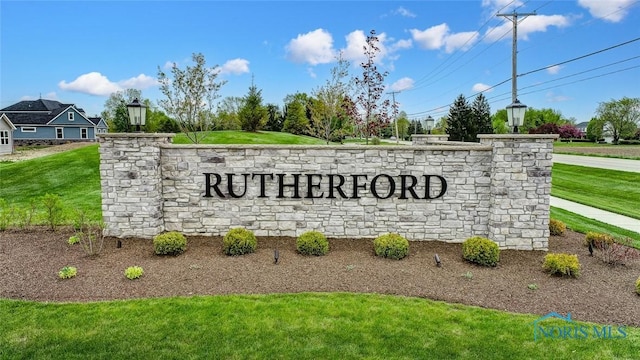 5224 Rail St, Monclova, OH 43542 - community / neighborhood sign featuring a lawn
