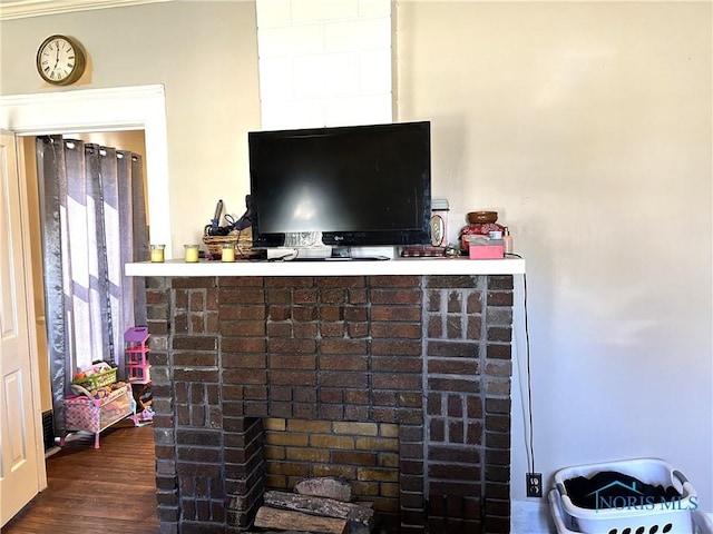 room details with wood finished floors