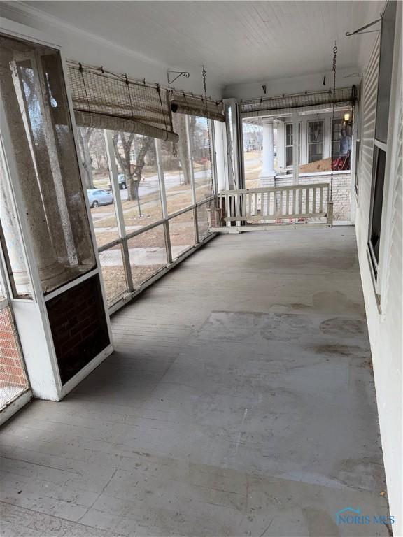 view of unfurnished sunroom