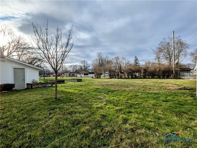 509 Oakwood Ave, Bryan, OH 43506 - view of yard