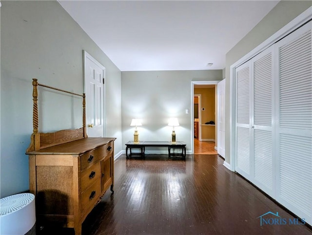 509 Oakwood Ave, Bryan, OH 43506 - hall with hardwood / wood-style floors and baseboards