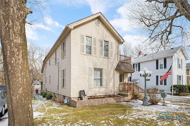 550 Wallace Ave, Bowling Green, OH 43402 - view of front of house featuring a balcony