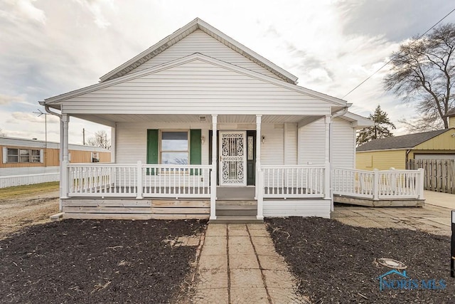 view of front facade with covered porch