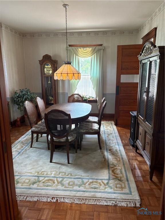 421 Farnsworth Rd, Waterville, OH 43566 - dining area featuring baseboards
