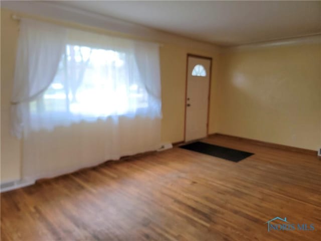354 N River Rd, Waterville, OH 43566 - foyer with wood finished floors