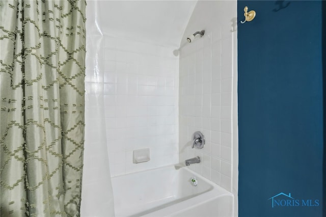 full bath featuring shower / bath combo