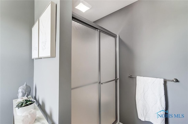 100 Bentley Dr, Perrysburg, OH 43551 - bathroom with a shower with door