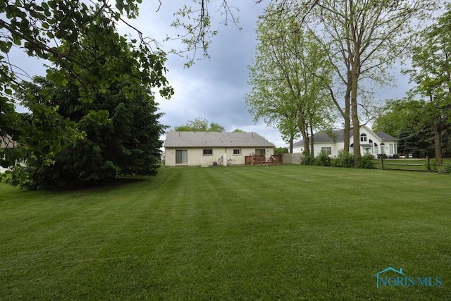 5644 Greenridge Dr Unit 5644, Toledo, OH 43615 - view of yard