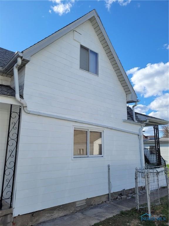 621 Nevada St, Toledo, OH 43605 - view of property exterior