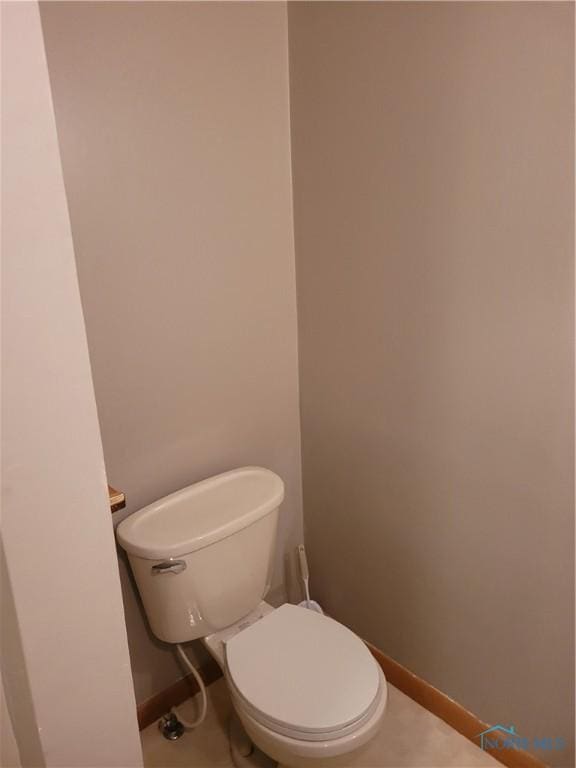 621 Nevada St, Toledo, OH 43605 - bathroom featuring baseboards, toilet, and tile patterned floors