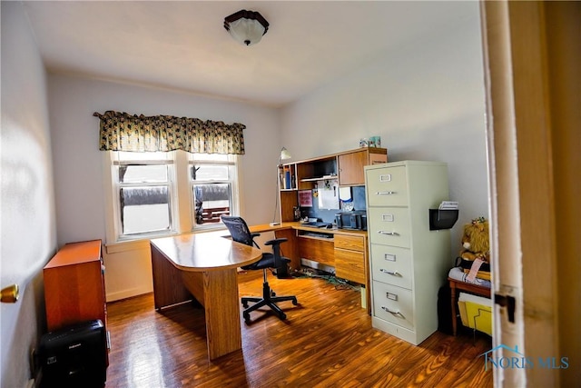 office area with dark wood-style floors