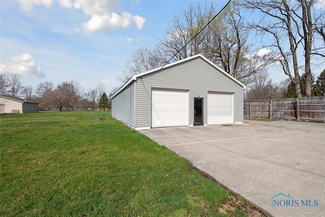 371 Canal Rd, Waterville, OH 43566 - detached garage with fence
