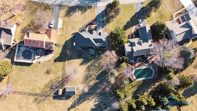 7106 Country Creek Rd, Maumee, OH 43537 - aerial view of property and surrounding area featuring nearby suburban area