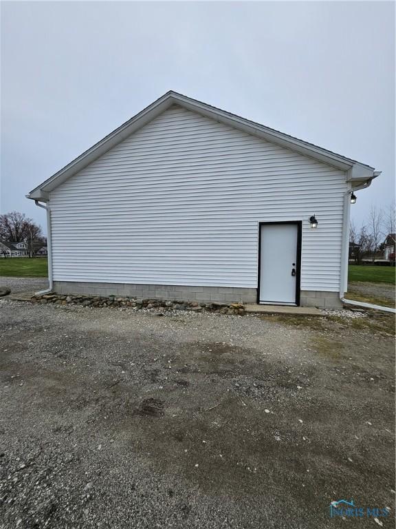 10308 Dowling Rd, Perrysburg, OH 43551 - view of side of home