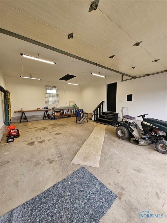 10308 Dowling Rd, Perrysburg, OH 43551 - view of garage