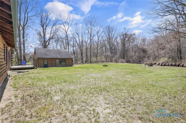 2525 N King Rd, Toledo, OH 43615 - view of green lawn featuring an outdoor structure