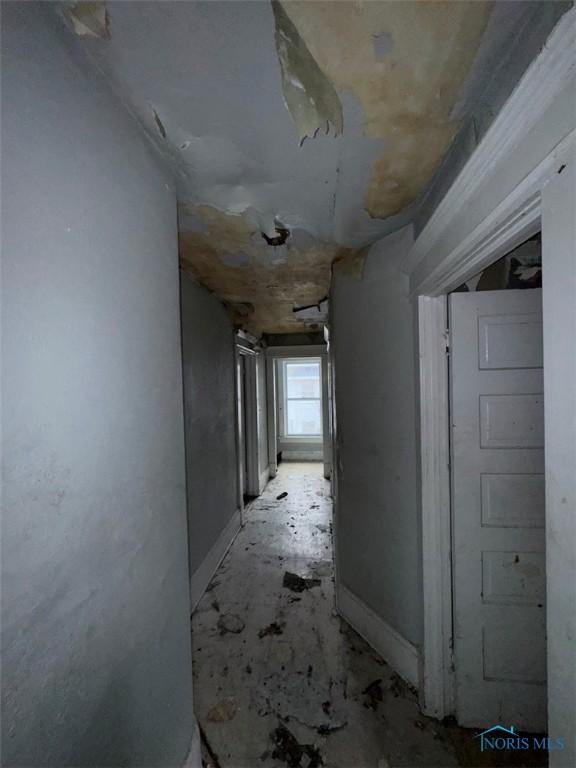51 Garfield Pl, Toledo, OH 43605 - view of hallway