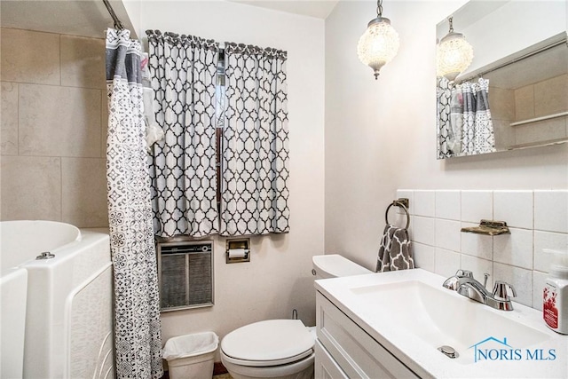 full bathroom featuring toilet, a shower with shower curtain, backsplash, and a tub to relax in