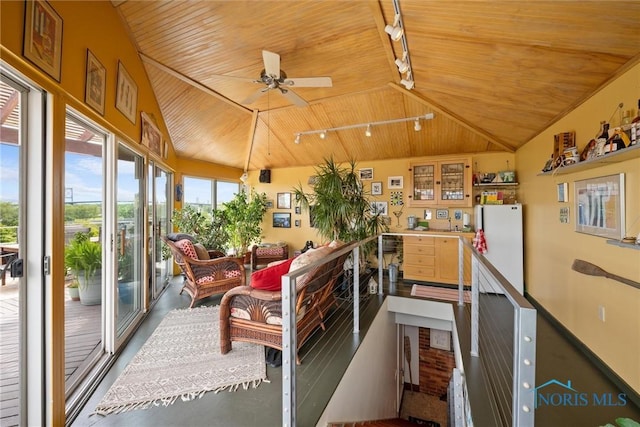 1 S Saint Clair St, Toledo, OH 43604 - exterior space featuring ceiling fan