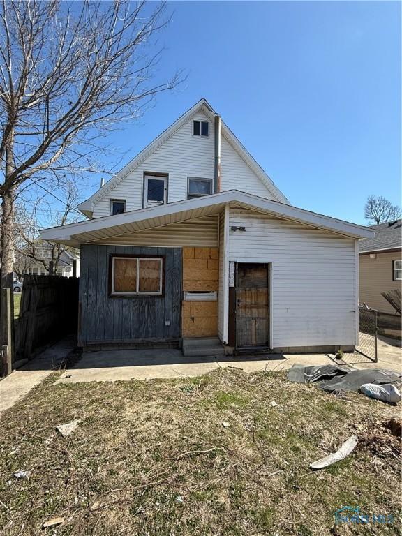 230 Elgin Ave, Toledo, OH 43605 - photo 2