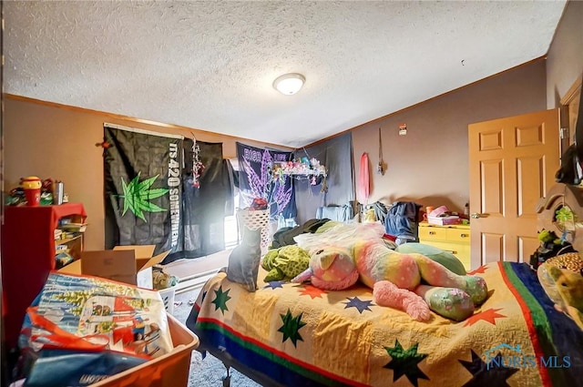17341 Rd 139, Cecil, OH 45821 - bedroom featuring vaulted ceiling and a textured ceiling