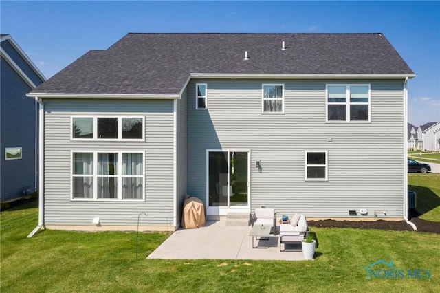 1007 Stoneleigh Rd, Perrysburg, OH 43551 - rear view of house with a patio area and a yard