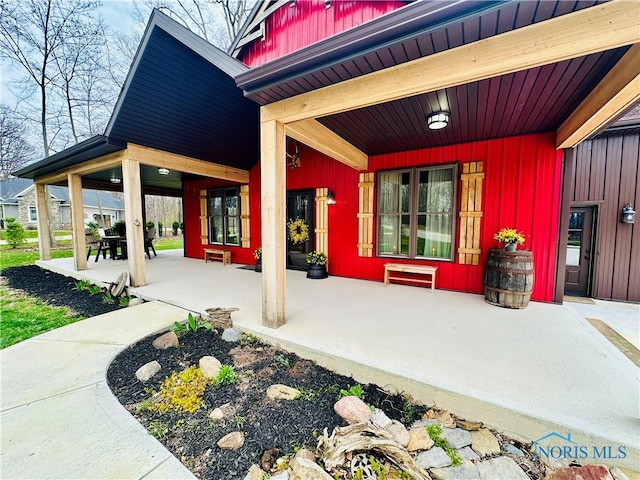 1673 Evan Dr, Defiance, OH 43512 - view of covered porch