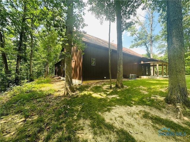 1673 Evan Dr, Defiance, OH 43512 - view of yard