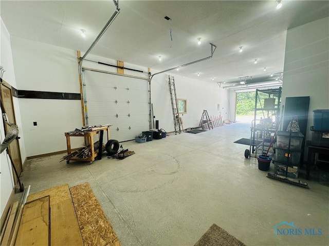 1673 Evan Dr, Defiance, OH 43512 - view of garage