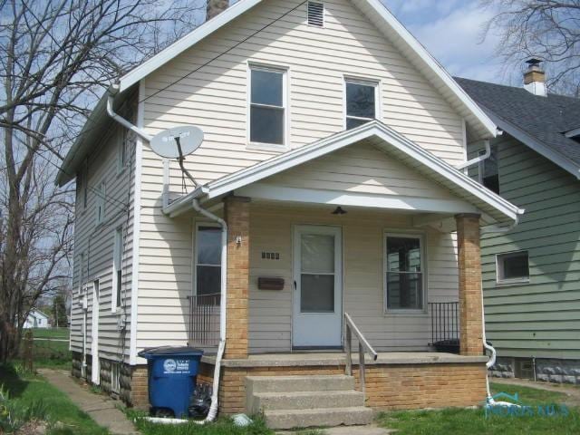 view of front of house featuring covered porch