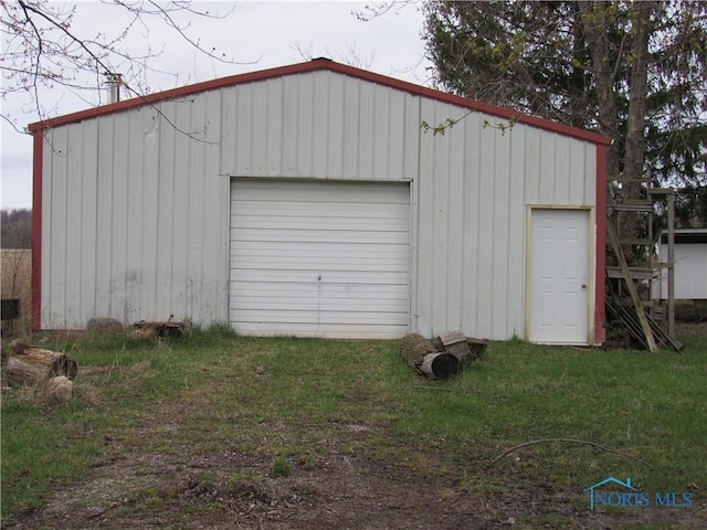 view of outbuilding featuring an outbuilding