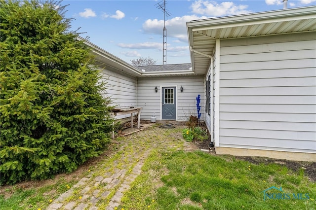 view of property entrance