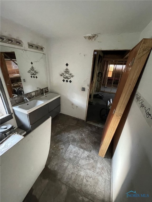 2398 York St, Toledo, OH 43605 - bathroom with a sink