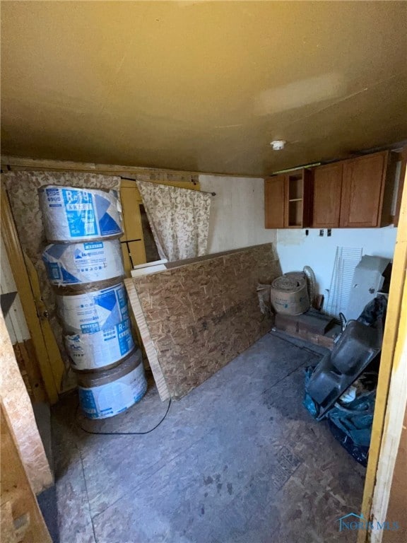 2398 York St, Toledo, OH 43605 - interior space