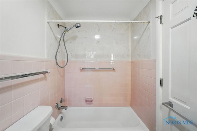 160 Winfield Dr, Bowling Green, OH 43402 - full bathroom with toilet, tile walls, and bathing tub / shower combination