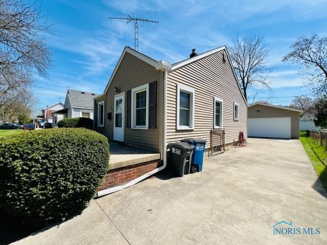 307 Sunset Blvd, Toledo, OH 43612 - photo 3