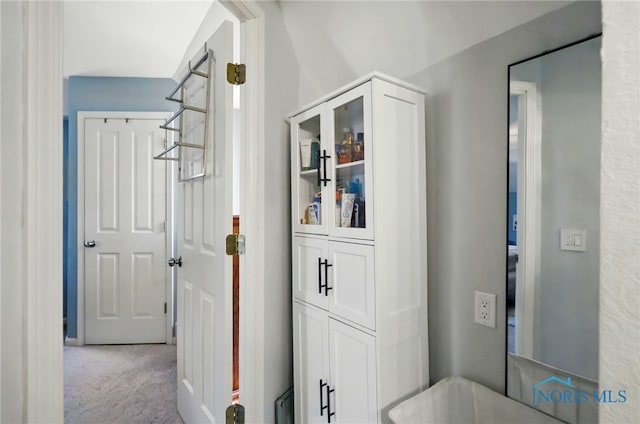 3122 Hopewell Pl, Toledo, OH 43606 - hall with carpet floors