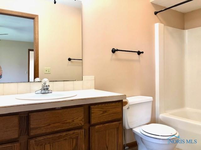 905 W Melrose Ave, Findlay, OH 45840 - photo 12