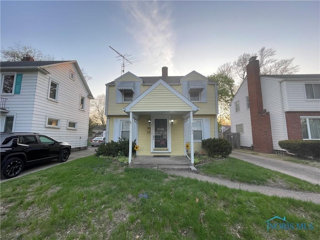3721 Kershaw Ave, Toledo, OH 43613 - view of front of house featuring a front lawn