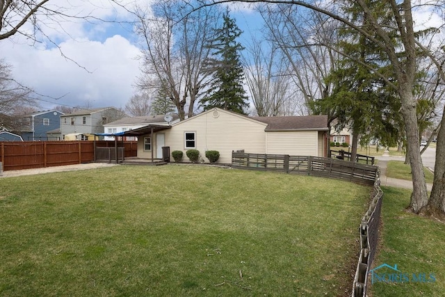 536 Edinborough Dr, Findlay, OH 45840 - view of rear view of property