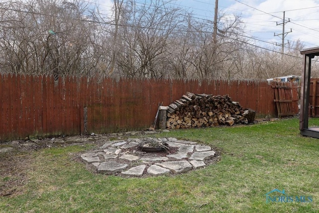 536 Edinborough Dr, Findlay, OH 45840 - view of yard featuring an outdoor fire pit