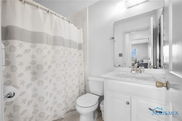 14384 Georgetown Dr, Bowling Green, OH 43402 - full bath with toilet, curtained shower, and vanity
